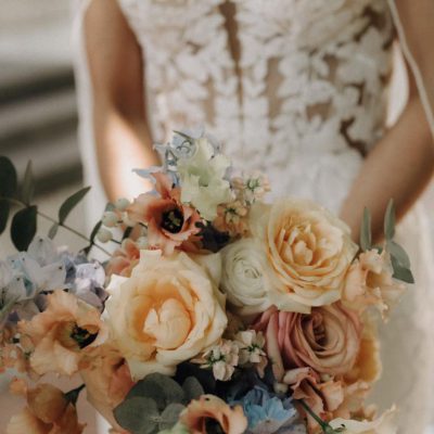 Hochzeitsfloristik Brautstrauß Hochzeit in willingen im Sauerland